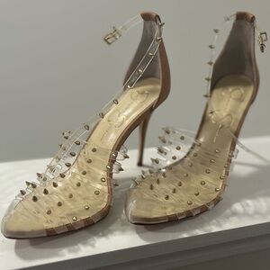 Jessica Simpson Westah Stuuded Pump EUC Size 8
